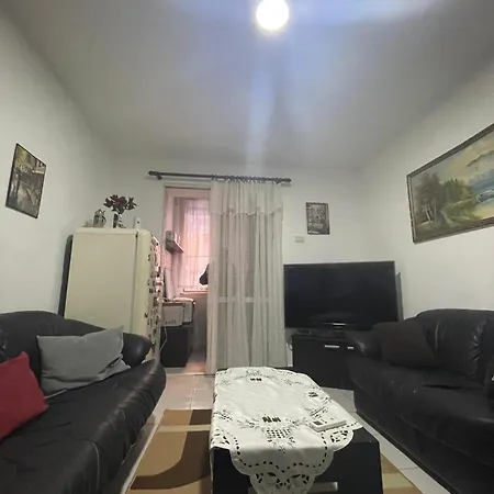 Chill Inn, In 2 Bedroom Flat Tirana