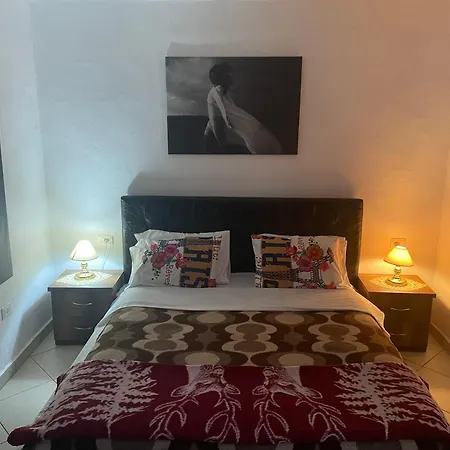 Entire Flat For You, In Center